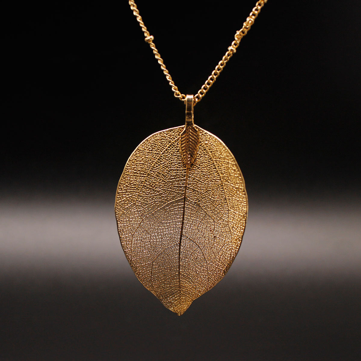 Women's Fashion Real Leaf Simple Hollow Leaves Necklaces