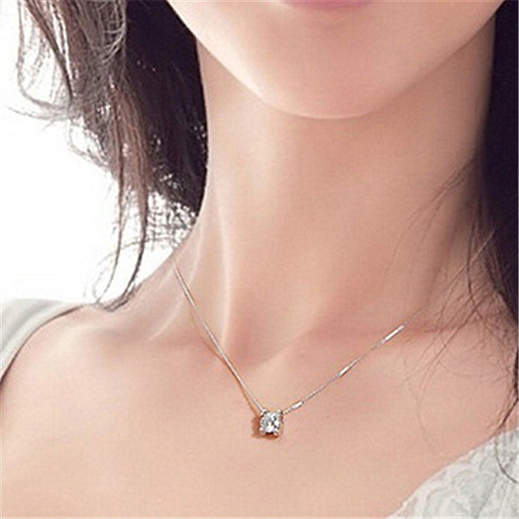 Women's Inlaid Zircon Short Clavicle Fashion Crystal Pendants