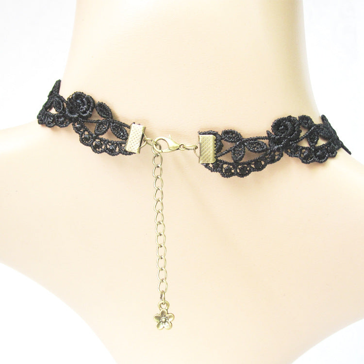 Black Lace Vintage Red Crystal Short Necklaces