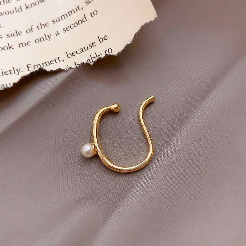 Women's Unique Bone Clips Sweet Trendy Clip Pearl Retro Ear Buckle