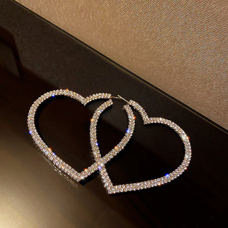 Needle Splendid Diamond Love Heart Stylish Graceful Simple Earrings