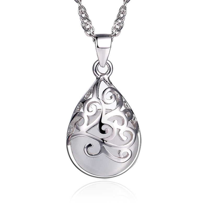 Women's Sier Plated Moonlight Opal Fashion Love Pendants