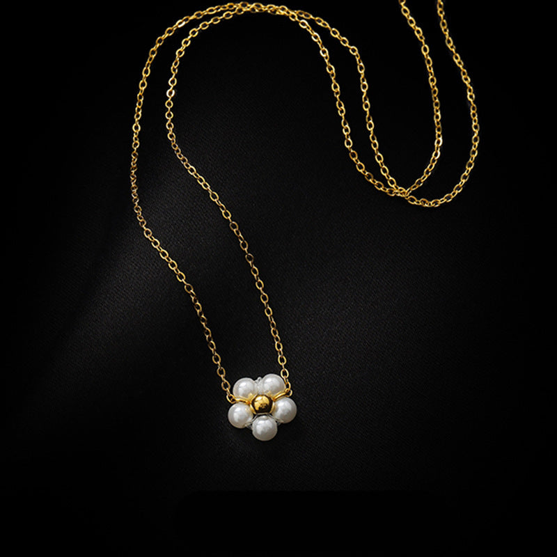 Simple Niche Scattered Flower Pearl Female Necklaces