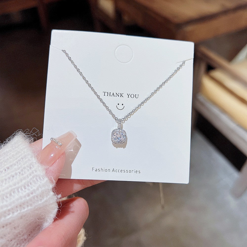 Women's Zircon Petal Summer High Sense Niche Design Clavicle Necklace