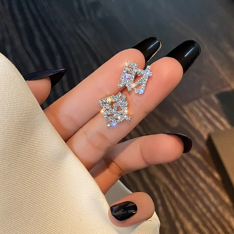 Trendy Female Exaggerated Temperamental Light Luxury Earrings