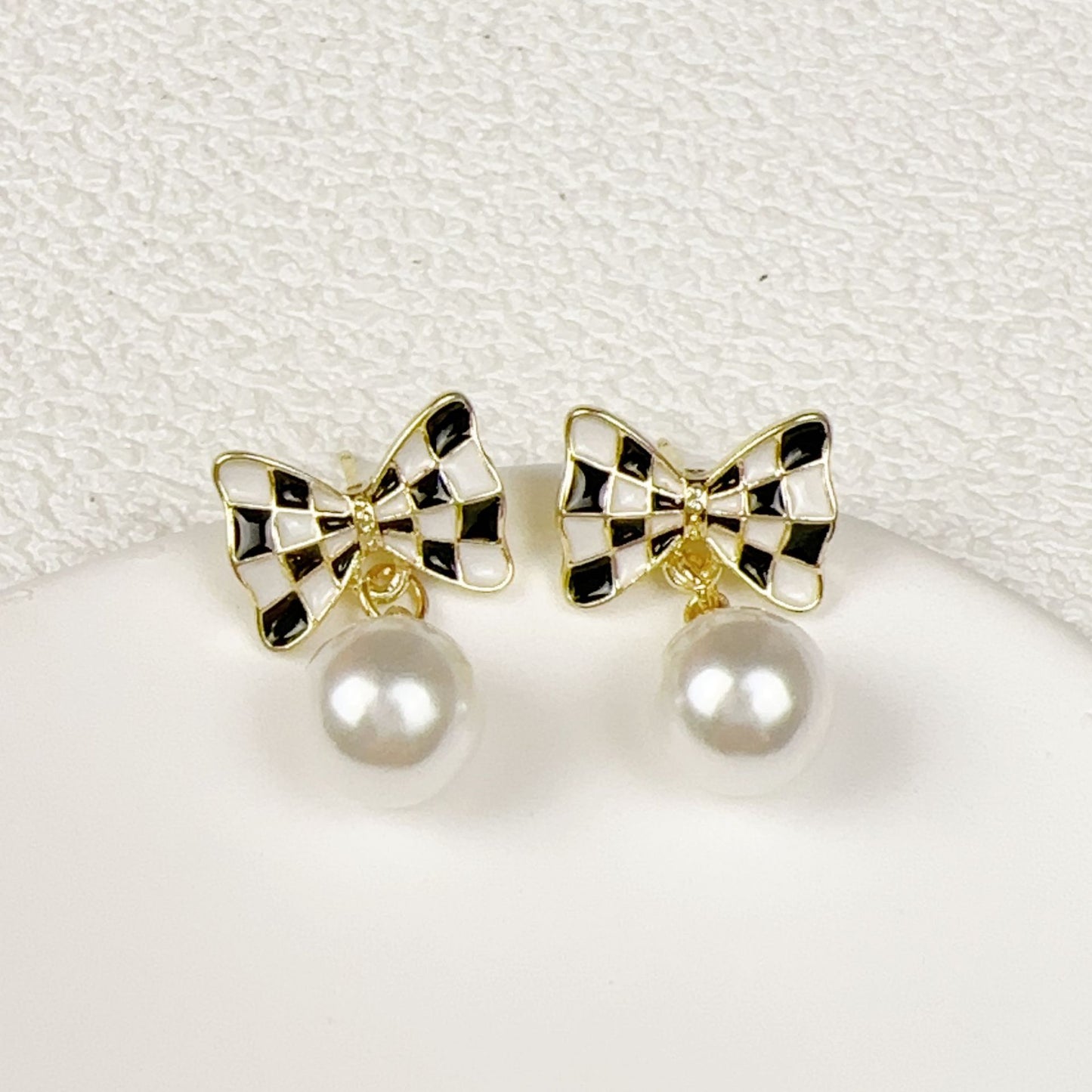 Women's Light Luxury Chessboard Plaid Love Heart Earrings