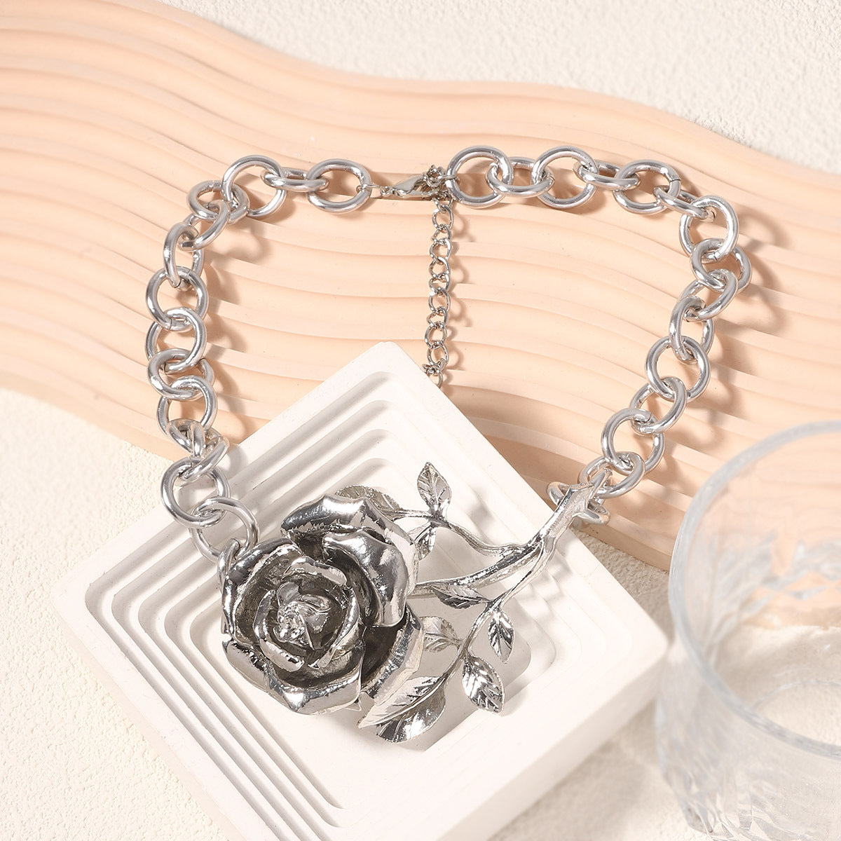 Fashion Creative Design Sense Three-dimensional Exaggerated Alloy Rose Necklaces