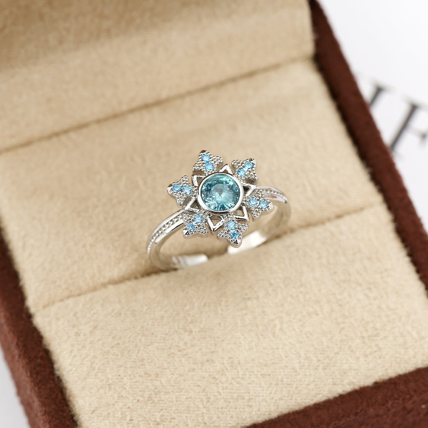 Fashion Micro Inlaid Zircon Sweet Sapphire Rings