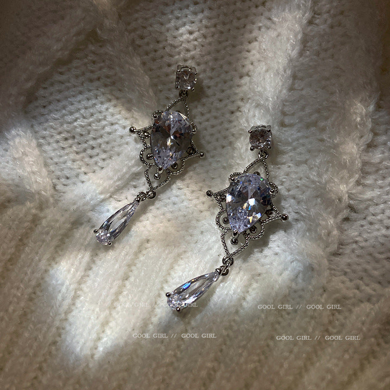 Women's Needle Water Drop Zircon Design Super Earrings