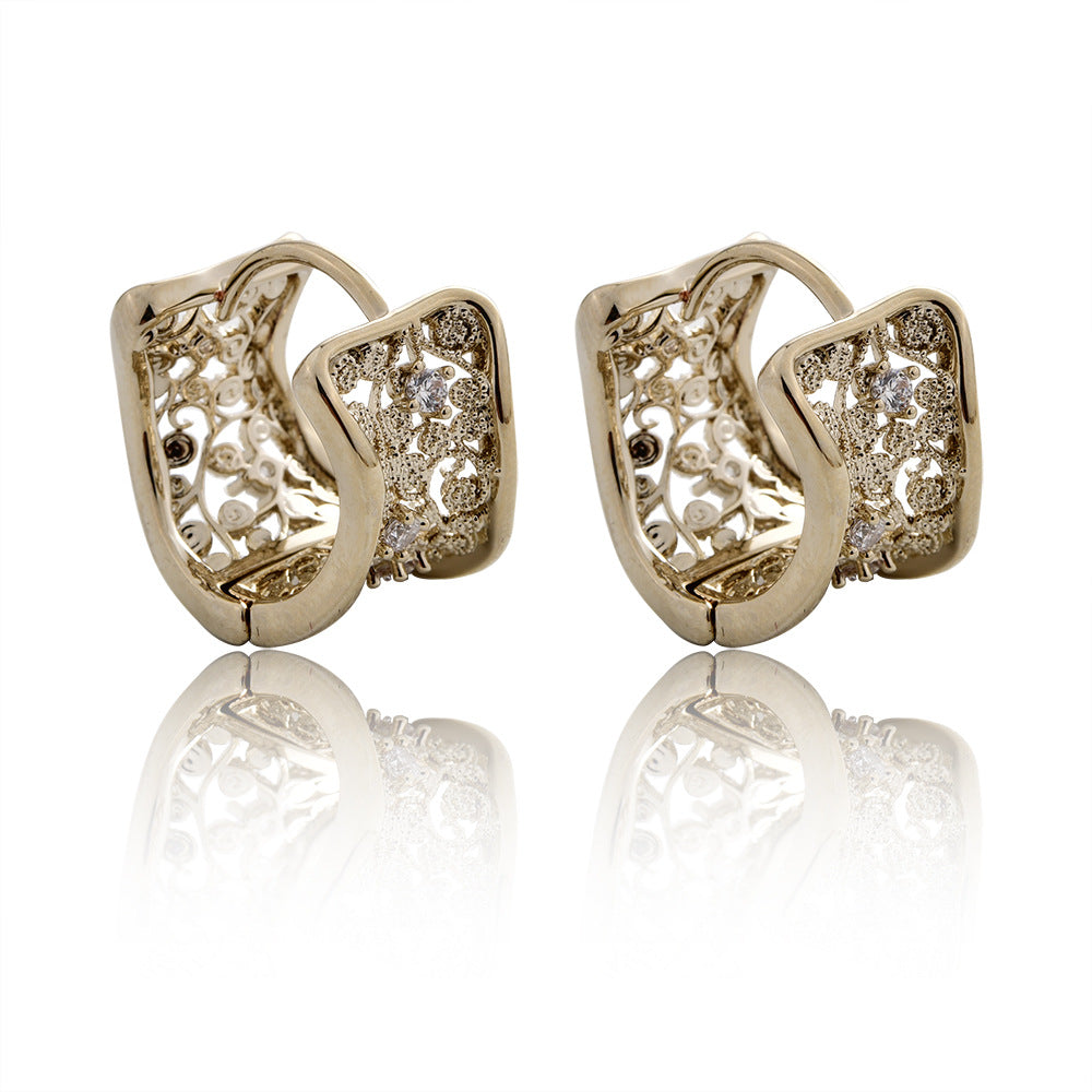 Gold Hollow Zircon Clip Light Luxury Personality High-grade Earrings