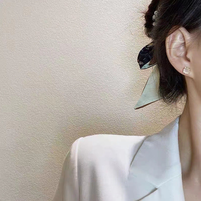 Women's Simple Opal Stone Ear Niche Design Retro Earrings