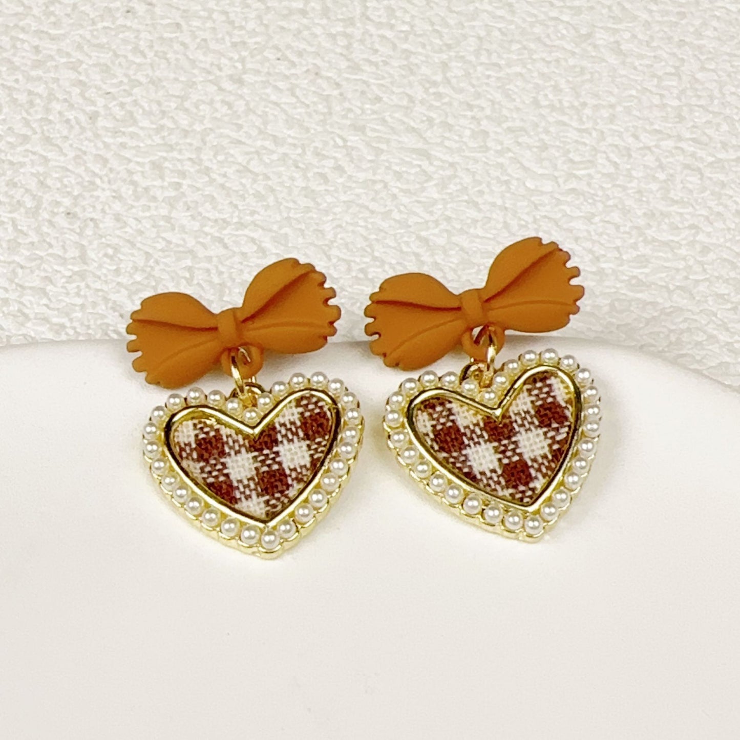Women's Light Luxury Chessboard Plaid Love Heart Earrings