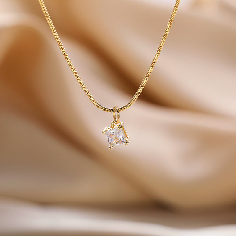 Women's Elegant Special Interest Light Luxury Clavicle Chain Necklaces