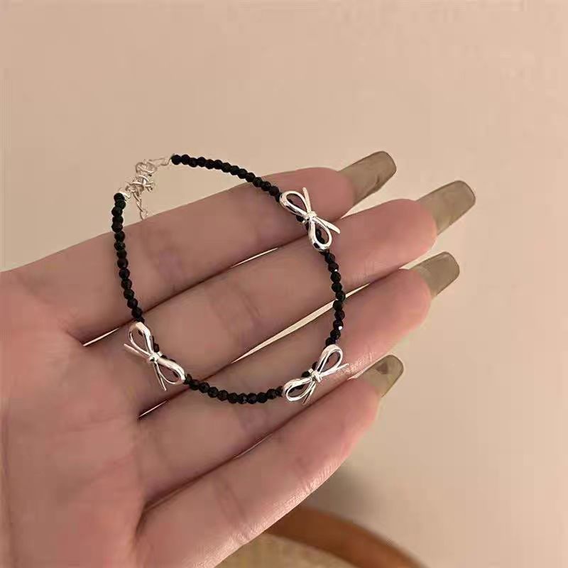 Women's Beaded Bow Clavicle Chain Niche Necklace