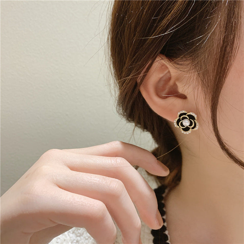Women's Niche Design Simple Rhinestone High-grade Temperament Earrings