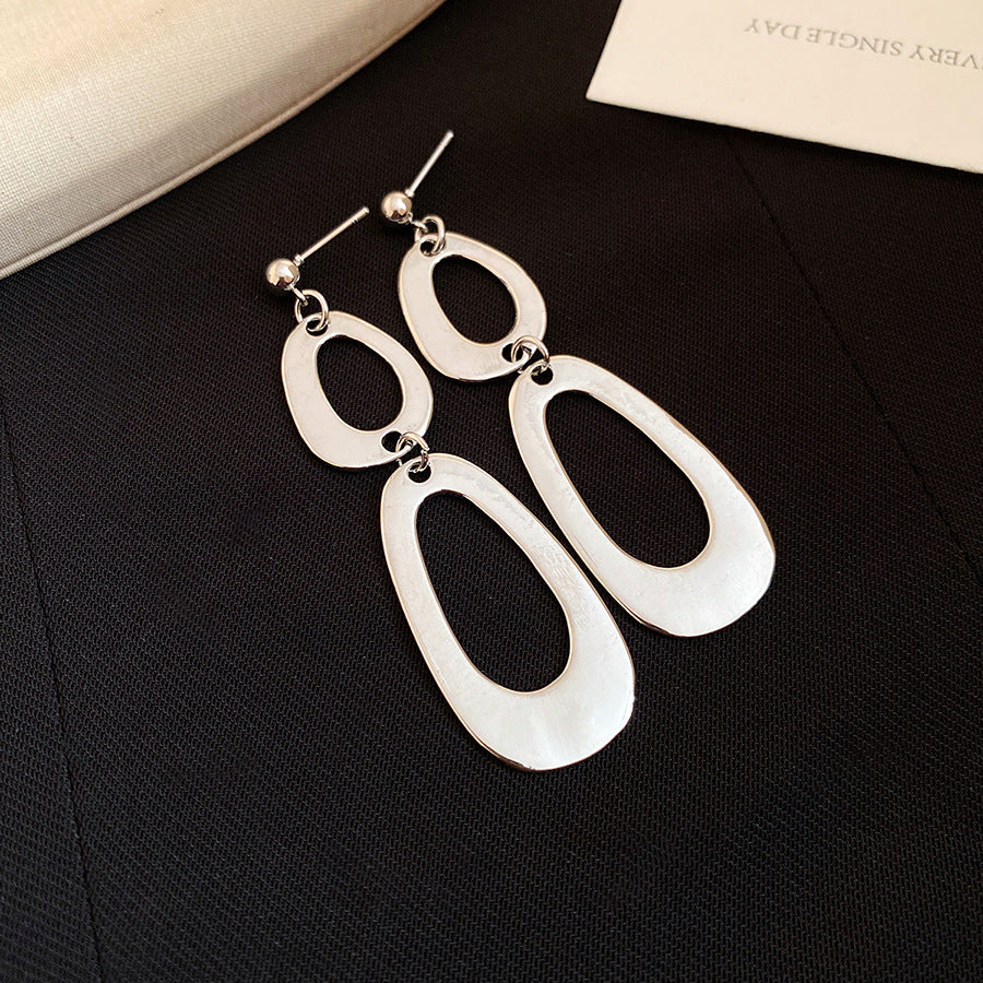 Women's Needle Round Curved Geometric Ear Retro Personalized Temperamental Light Luxury Earrings
