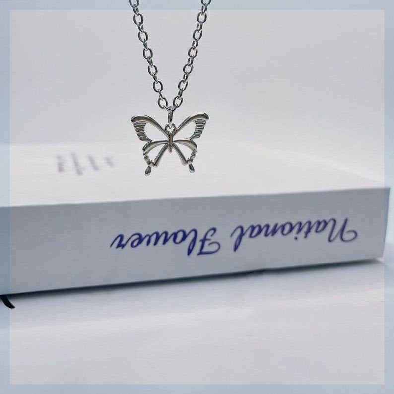 Women's Retro Hollow Butterfly Hip Hop Sweet Cool Trendy Necklace