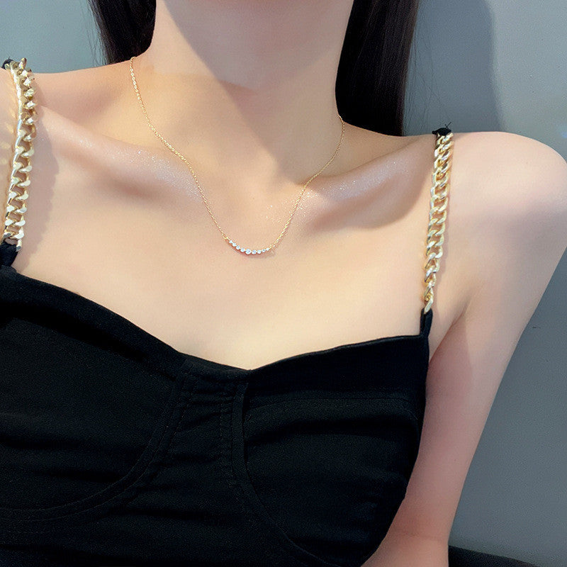 Women's Simple Temperamental Minority Design Smiley Face Necklaces