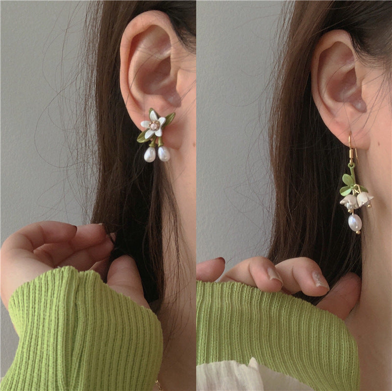 Lily Super Mori Spring Clavicle Chain Earrings
