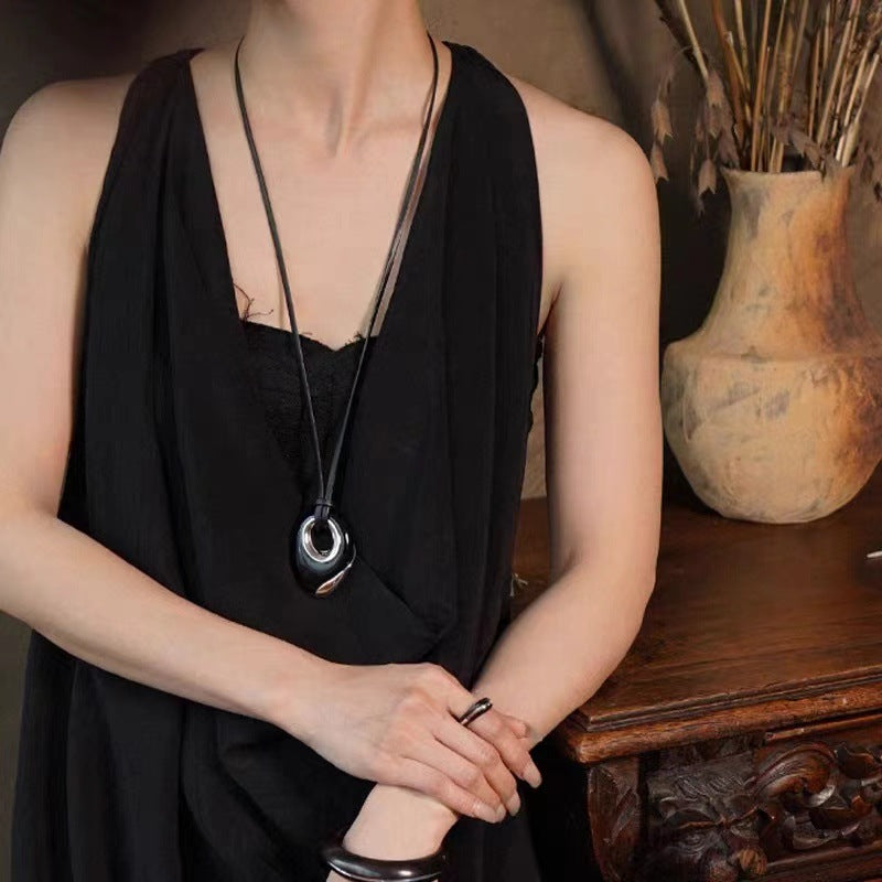 Black Agate Round Female Niche High Sense Sweater Necklaces