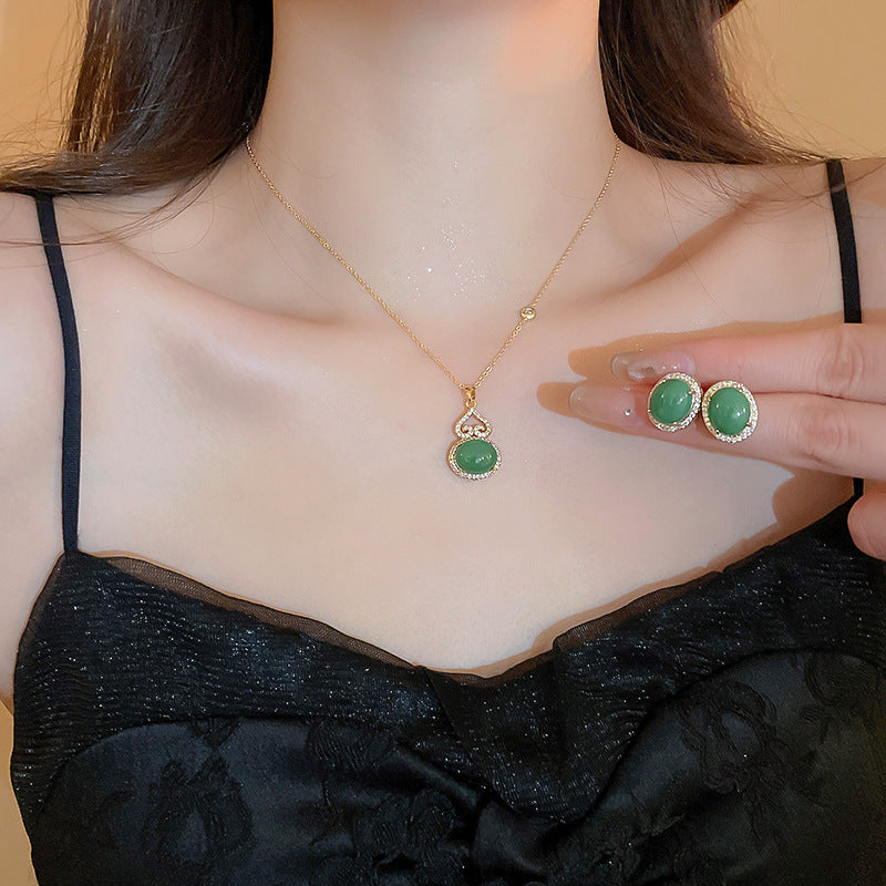 Women's High-grade Accessories Clavicle Chain Super Shiny Necklaces
