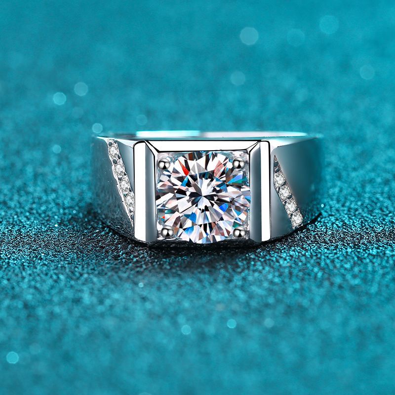 Sier Man's Personalized Simple Domineering Holiday Karat Moissanite Rings