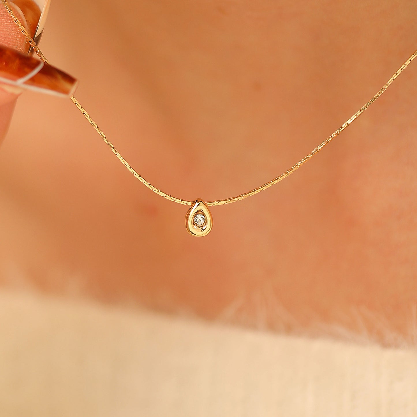 Geometric Inlaid Zircon Exquisite Water Drop Necklaces