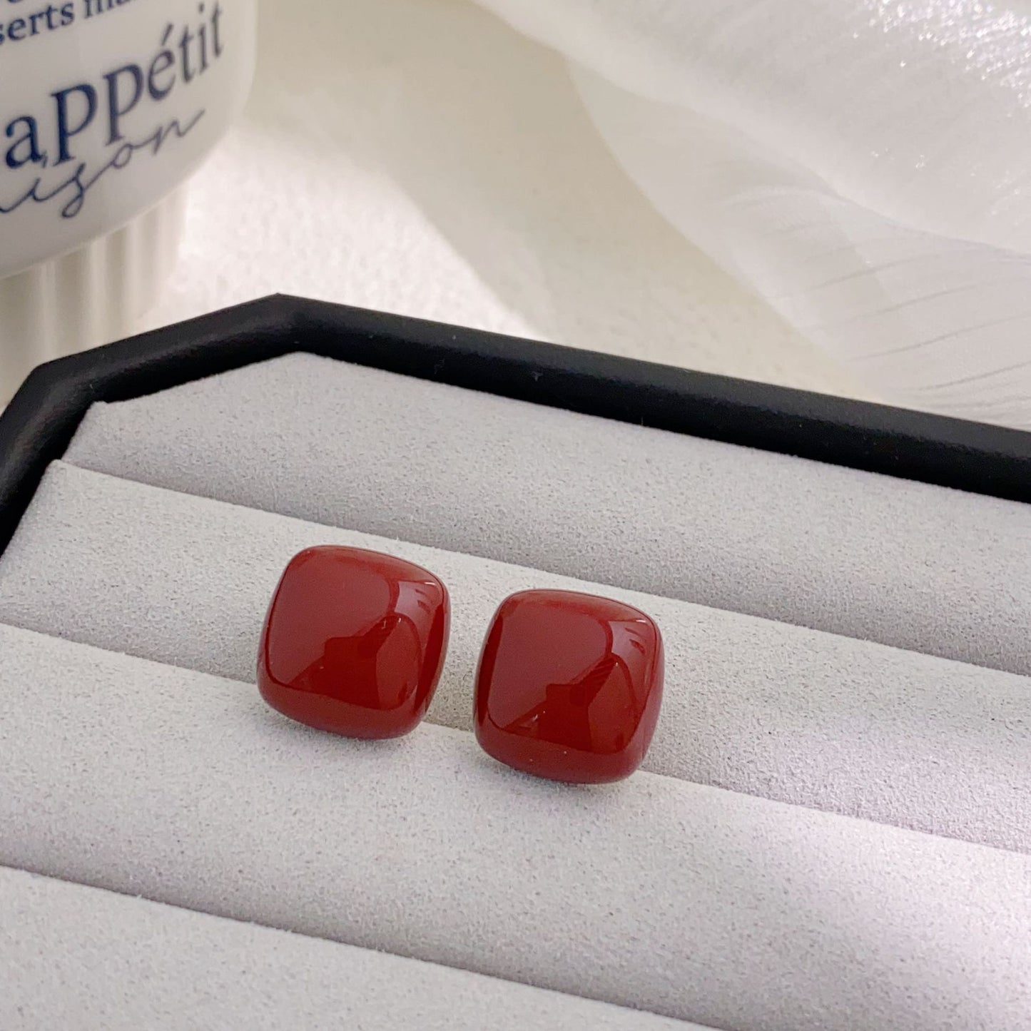 Women's French Retro Red Enamel Drip Glazed Earrings