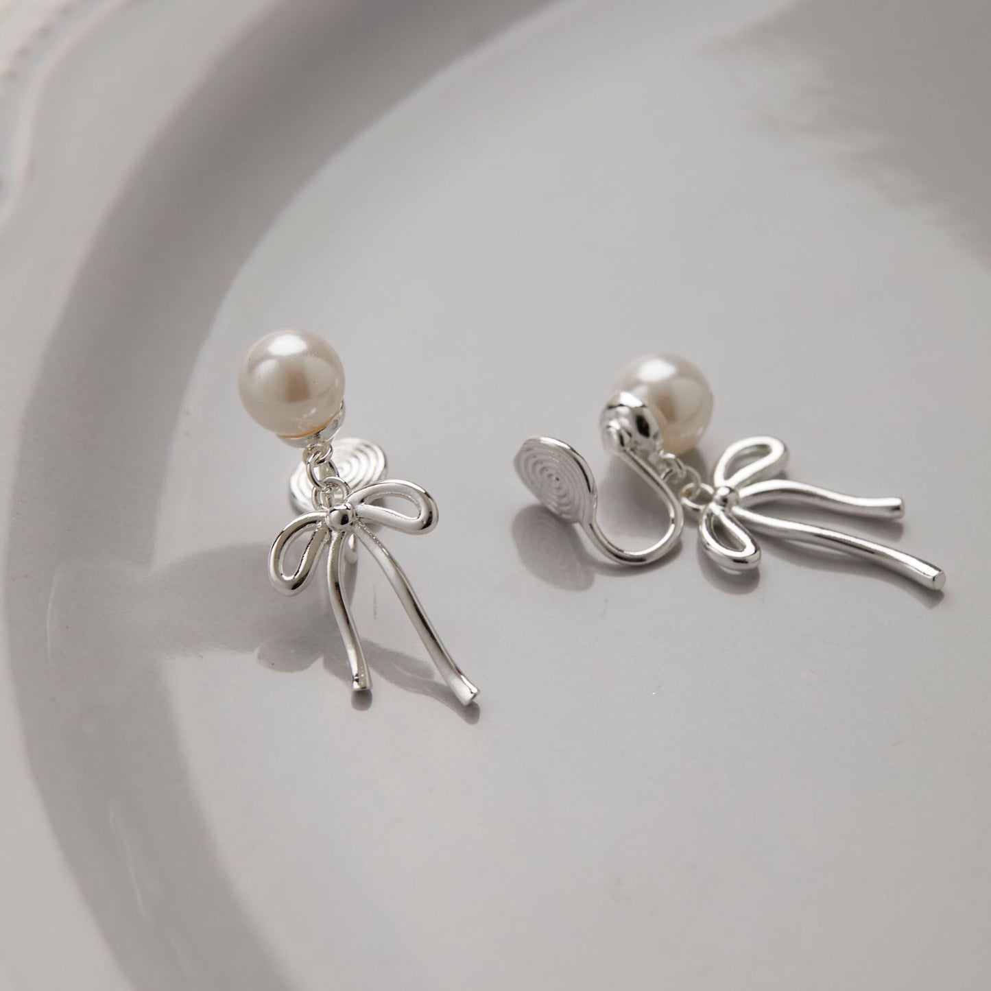 Pearl Bow Ear Clip Without Pierced Ears Super Graceful Earrings
