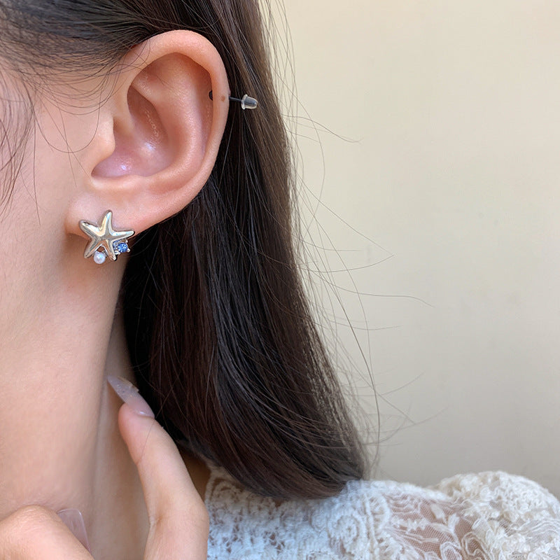 Women's Unique Design High-grade Pearl Dolphin Ear Fashion Sweet Earrings