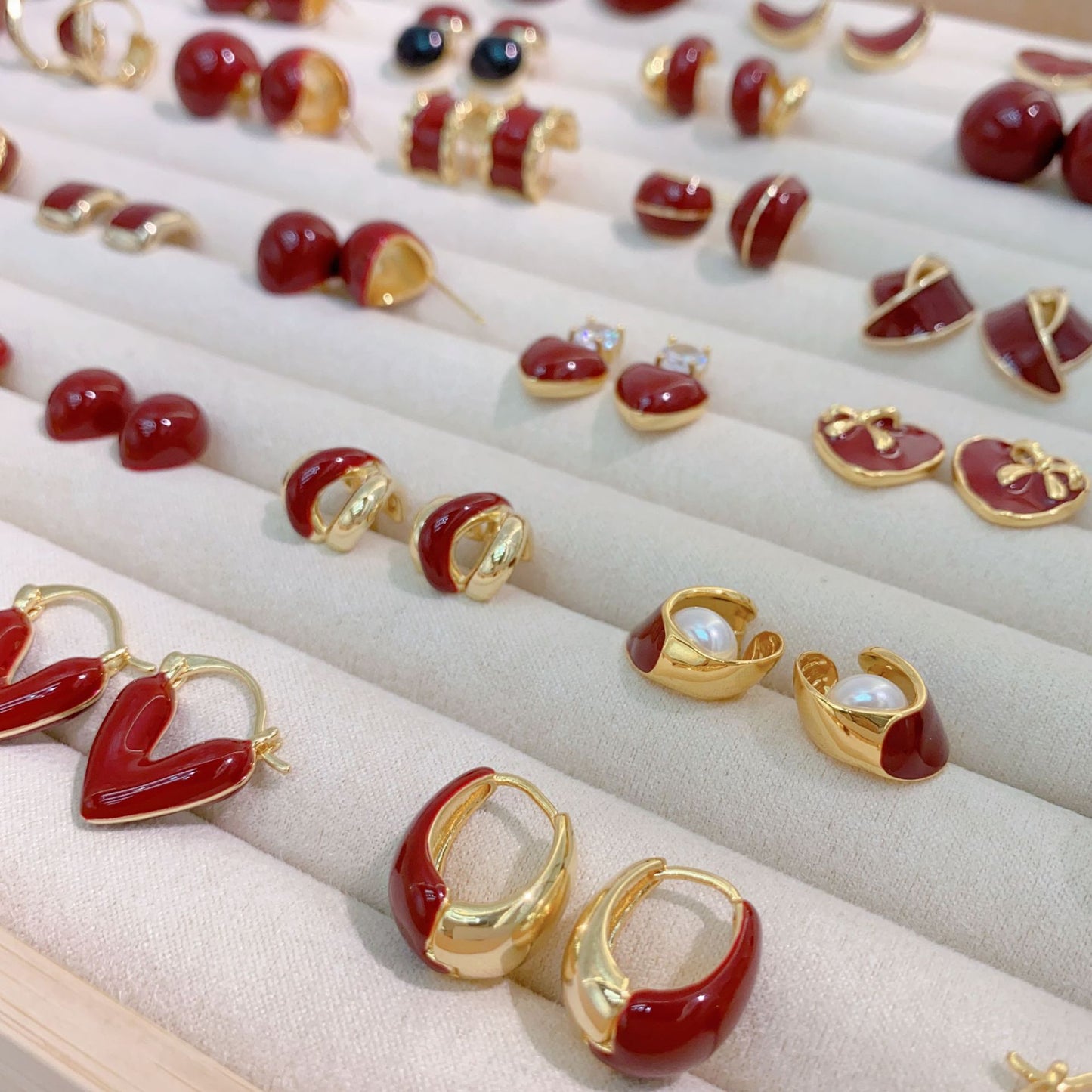 Women's French Retro Red Enamel Drip Glazed Earrings