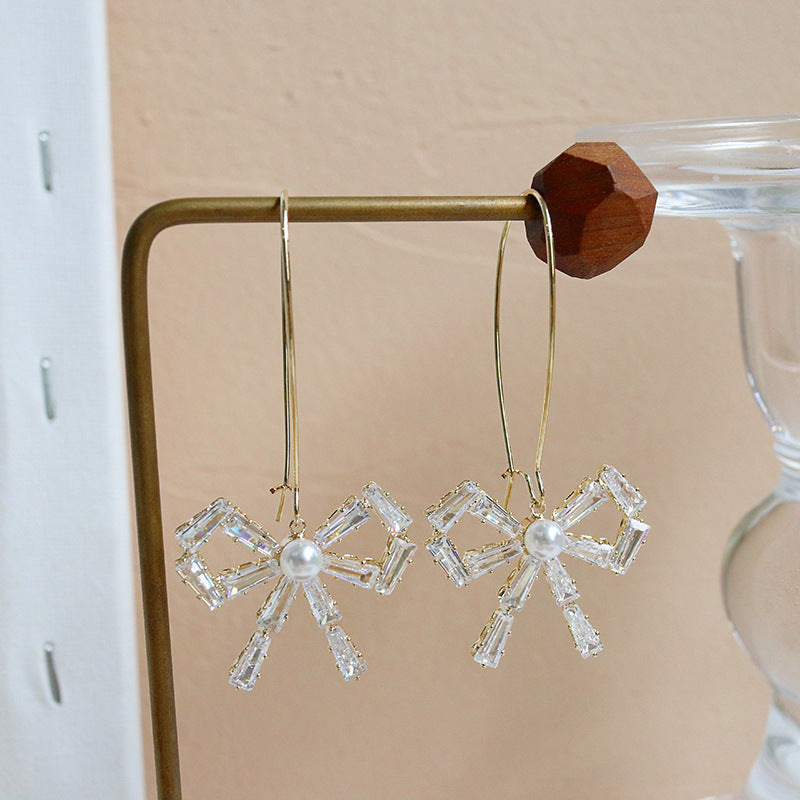 Fresh Crystal Translucent Bow Sier Plated Small Strawberry Mori Earrings