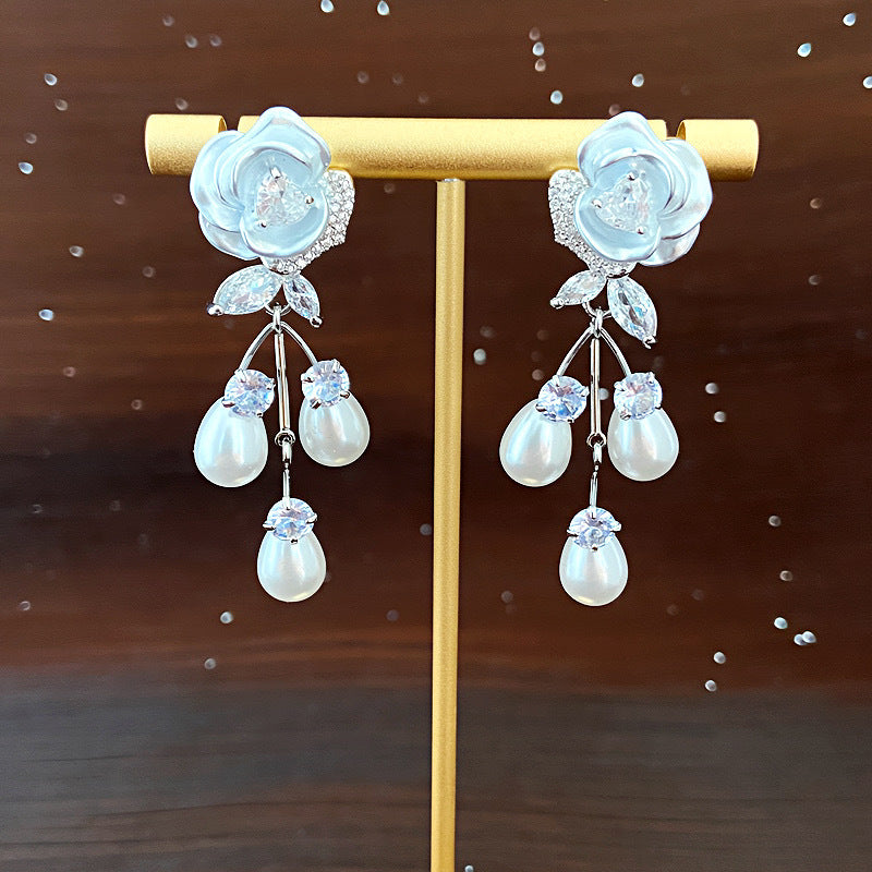 Women's Style Refined Simple High-grade Pearl Crystal Tassel Earrings