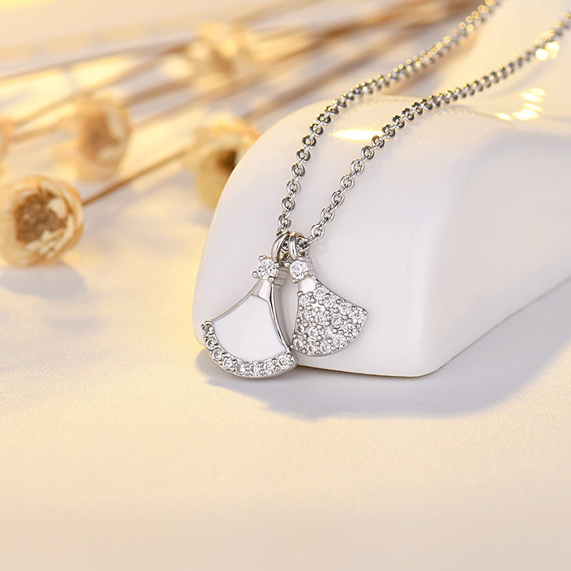 Women's Bao J High Quality V Gold Necklaces