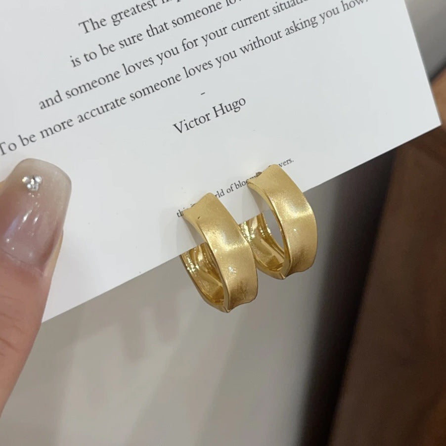 Brushed Golden Eardrop High-grade Cold Wind Earrings