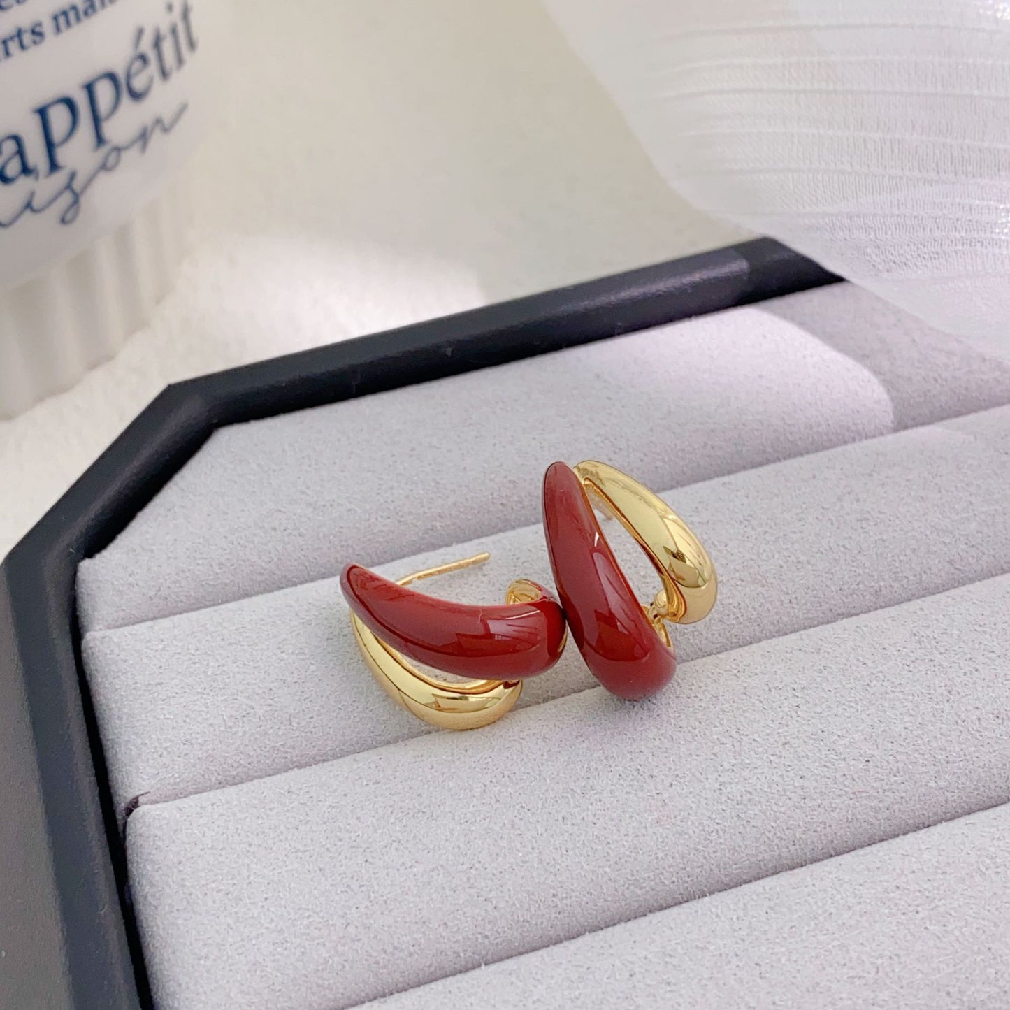 Women's French Retro Red Enamel Drip Glazed Earrings