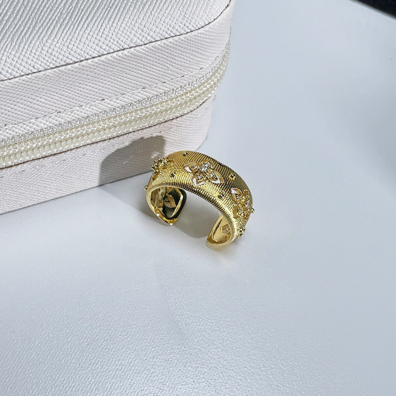 Exquisite Expensive Brushed Clover Female Cold Simple High Rings