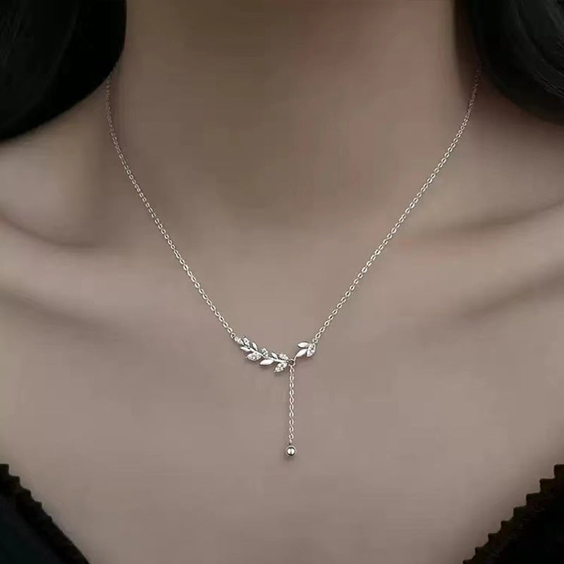 Dried Sier Leaf Design Light Luxury Necklaces