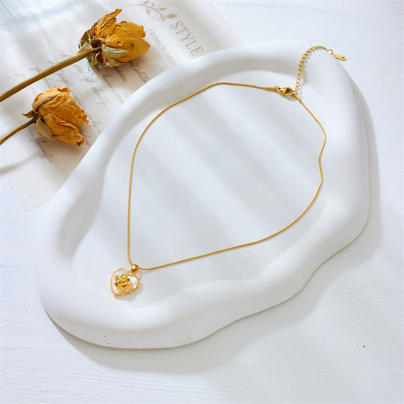 Fashion Creative Design Retro High Class Elegant Diamond Flower Necklaces