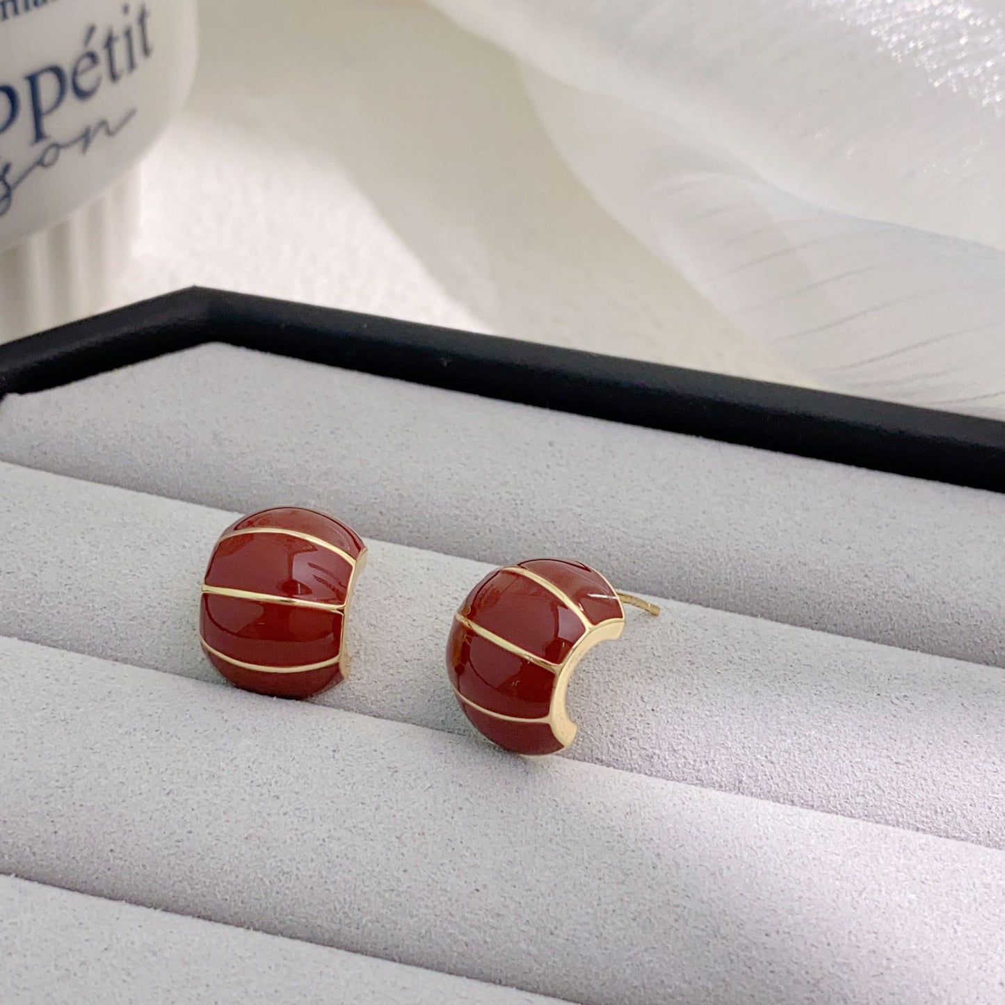 Women's French Retro Red Enamel Drip Glazed Earrings