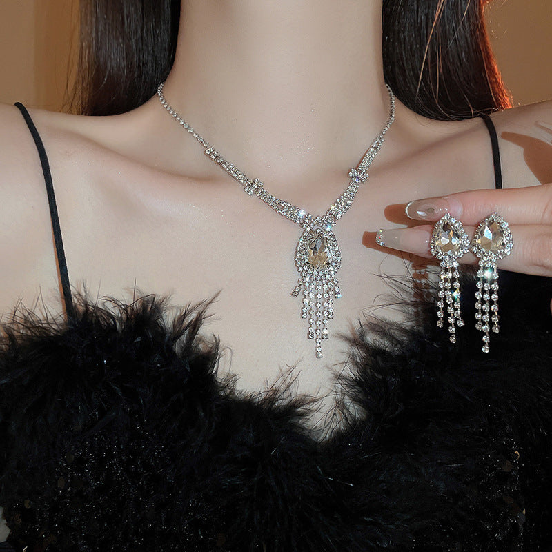 Women's High-grade Accessories Clavicle Chain Super Shiny Necklaces