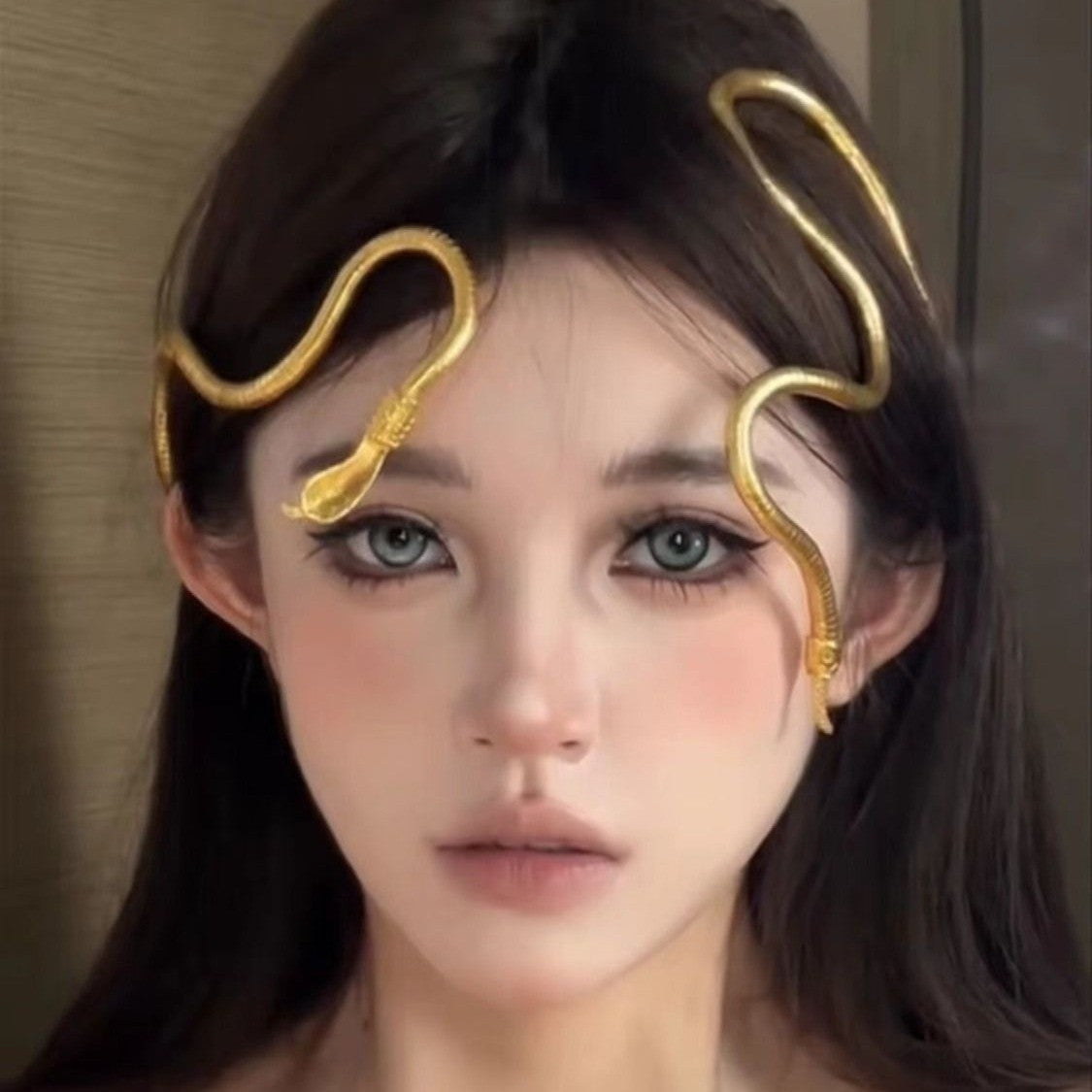 Winding Snake-shaped Personality Dark Soil Mouth Necklaces