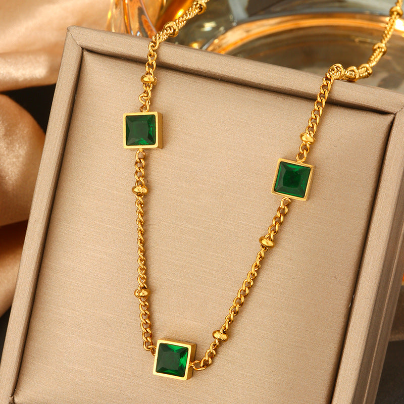 Fresh Titanium Steel Short Pearl High-grade Necklaces