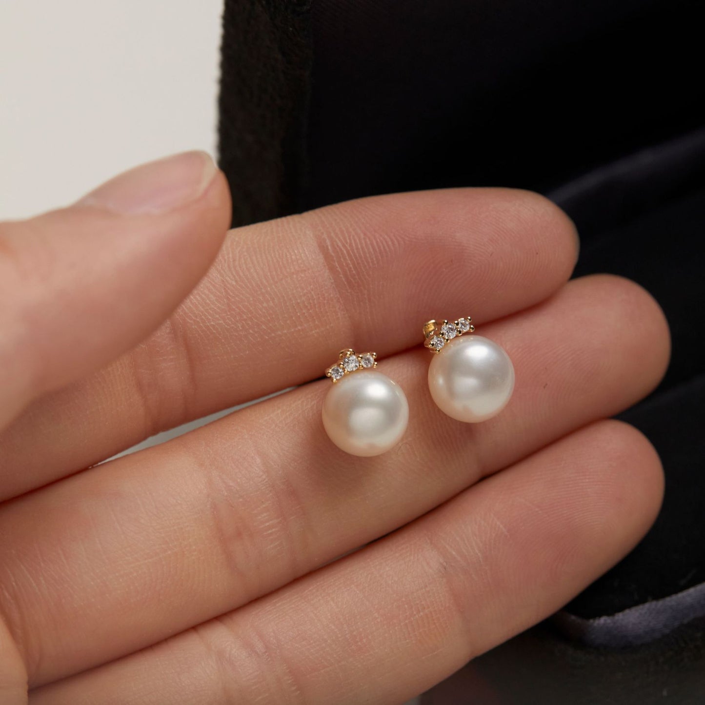 Lobe Exquisite Fresh Water Real Pearl Clip Earrings