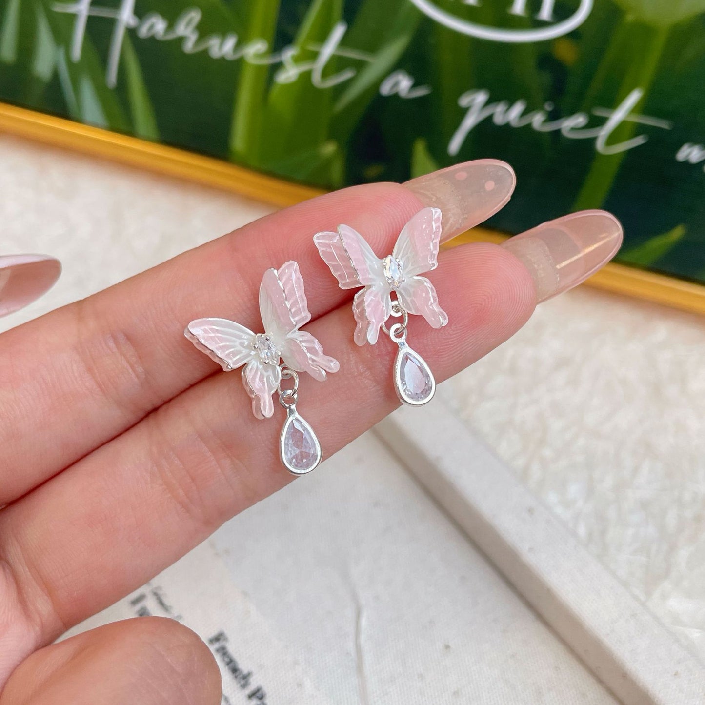 Women's Butterfly Sier Fresh Sweet Exquisite Refined Earrings