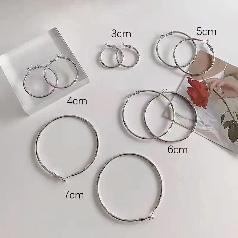 Women's Light Luxury High-grade Simple Ear Clip Exaggerated Earrings