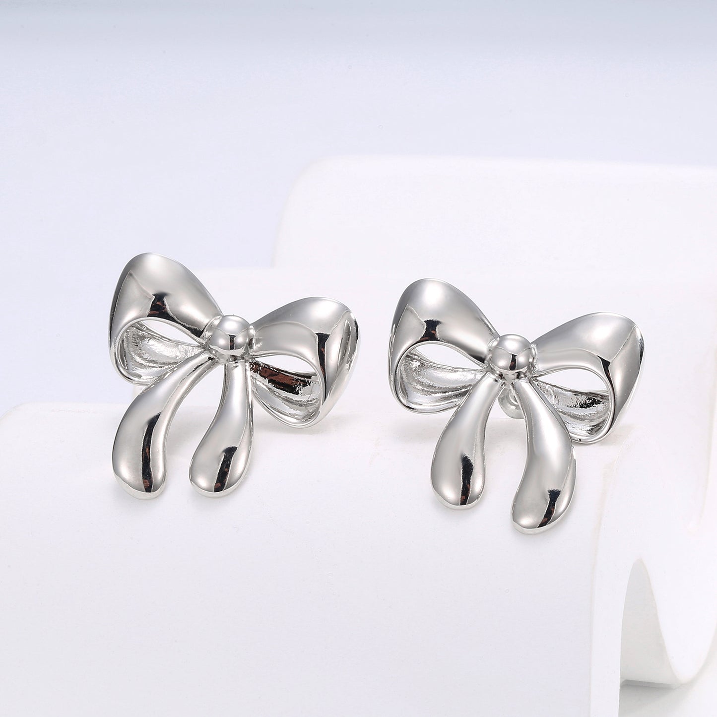 Women's Aloofness Style Suit Design Delicate Diamond Elegant Earrings