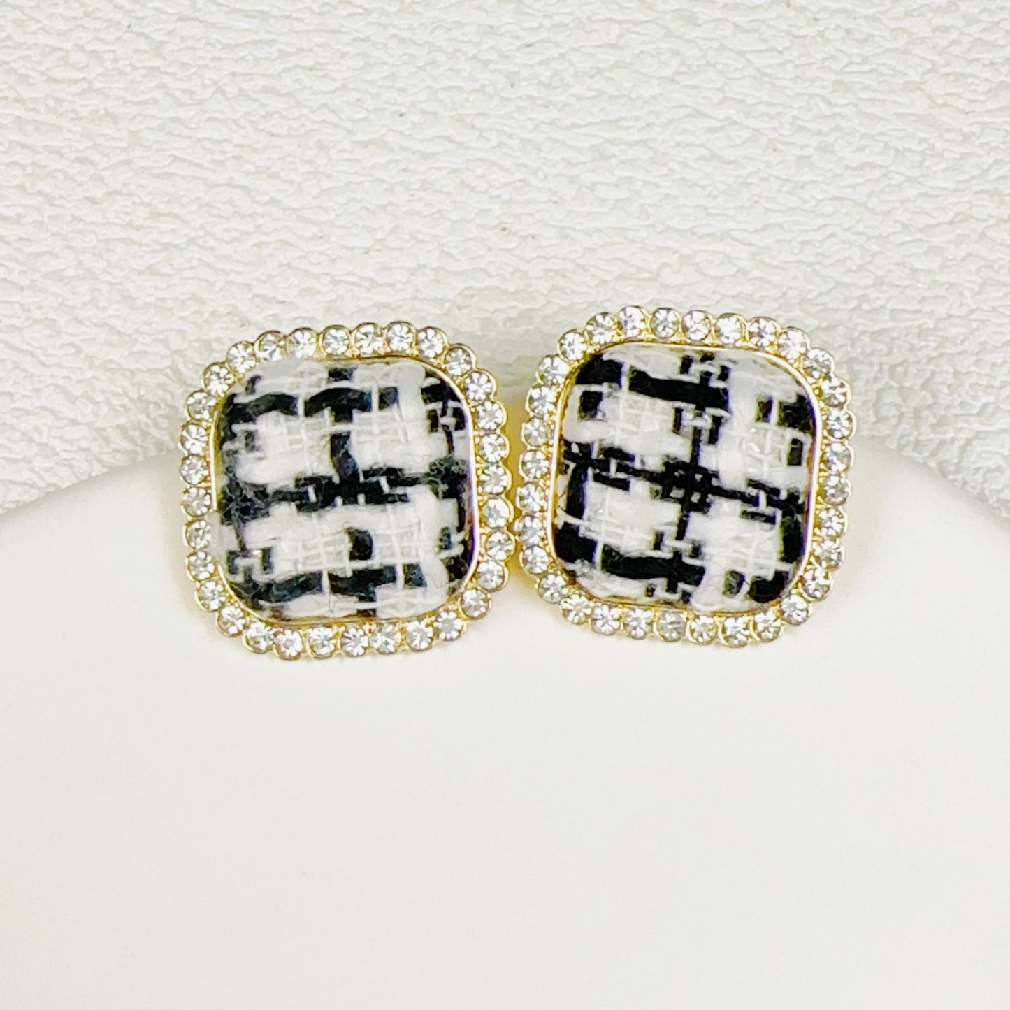 Women's Light Luxury Chessboard Plaid Love Heart Earrings