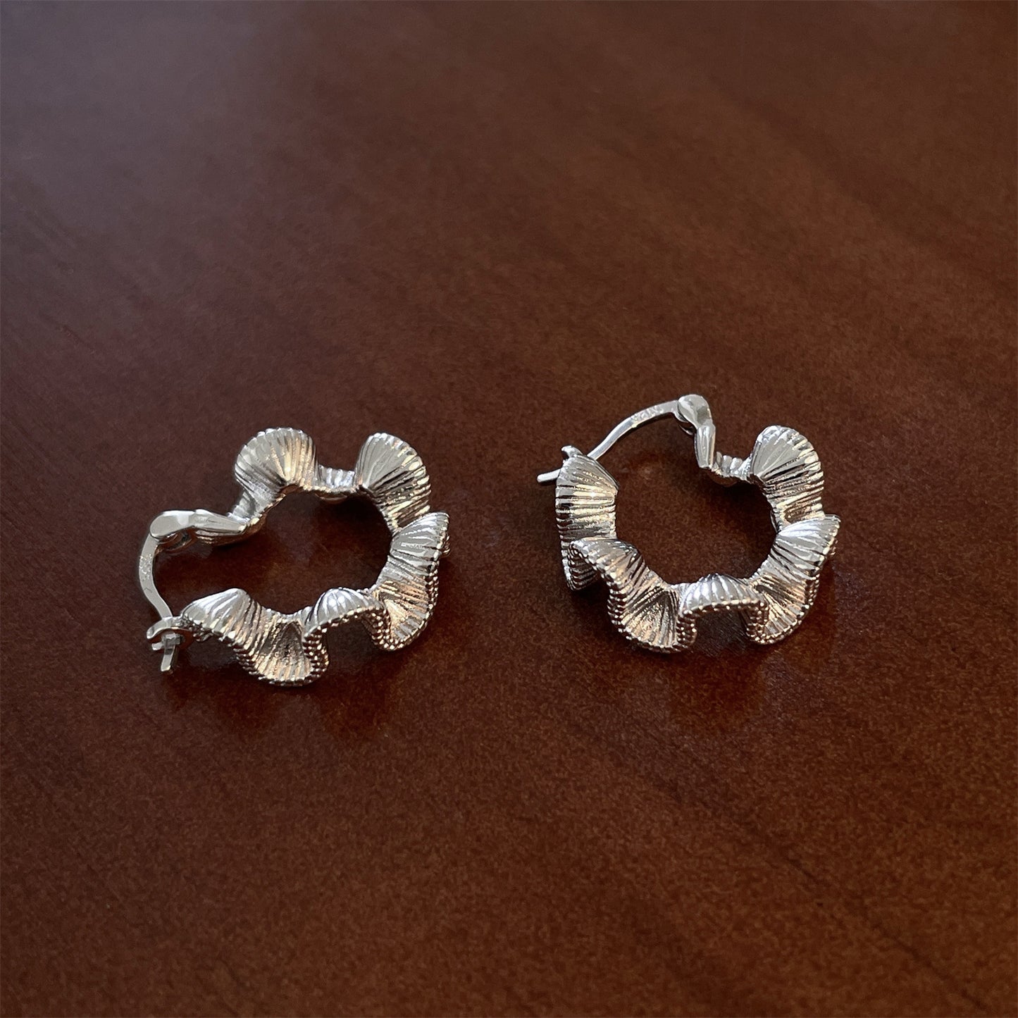 Niche French Atmosphere Sier Needle Exquisite Earrings