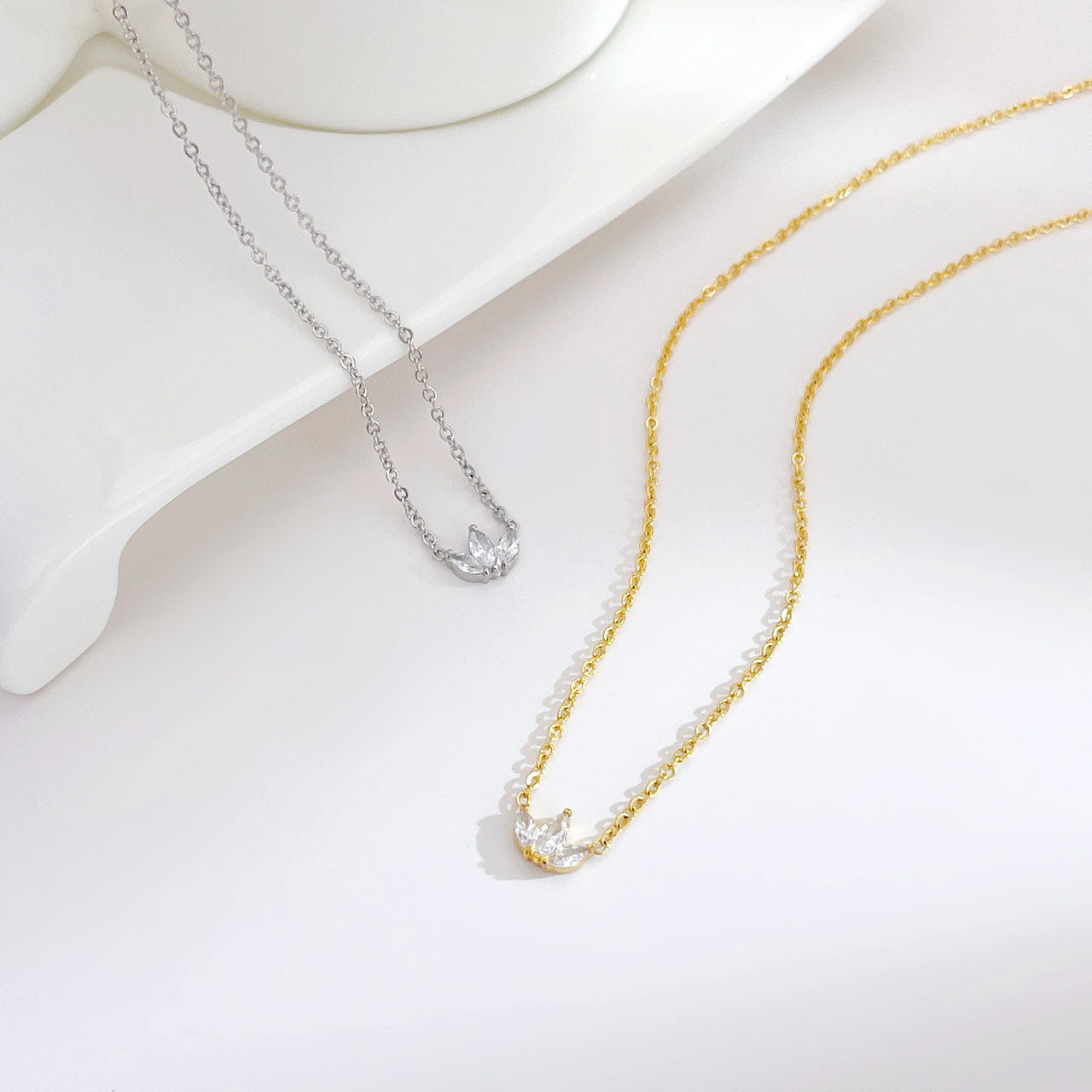 Korean Style Fashion Inlaid Zircon Grass Necklaces